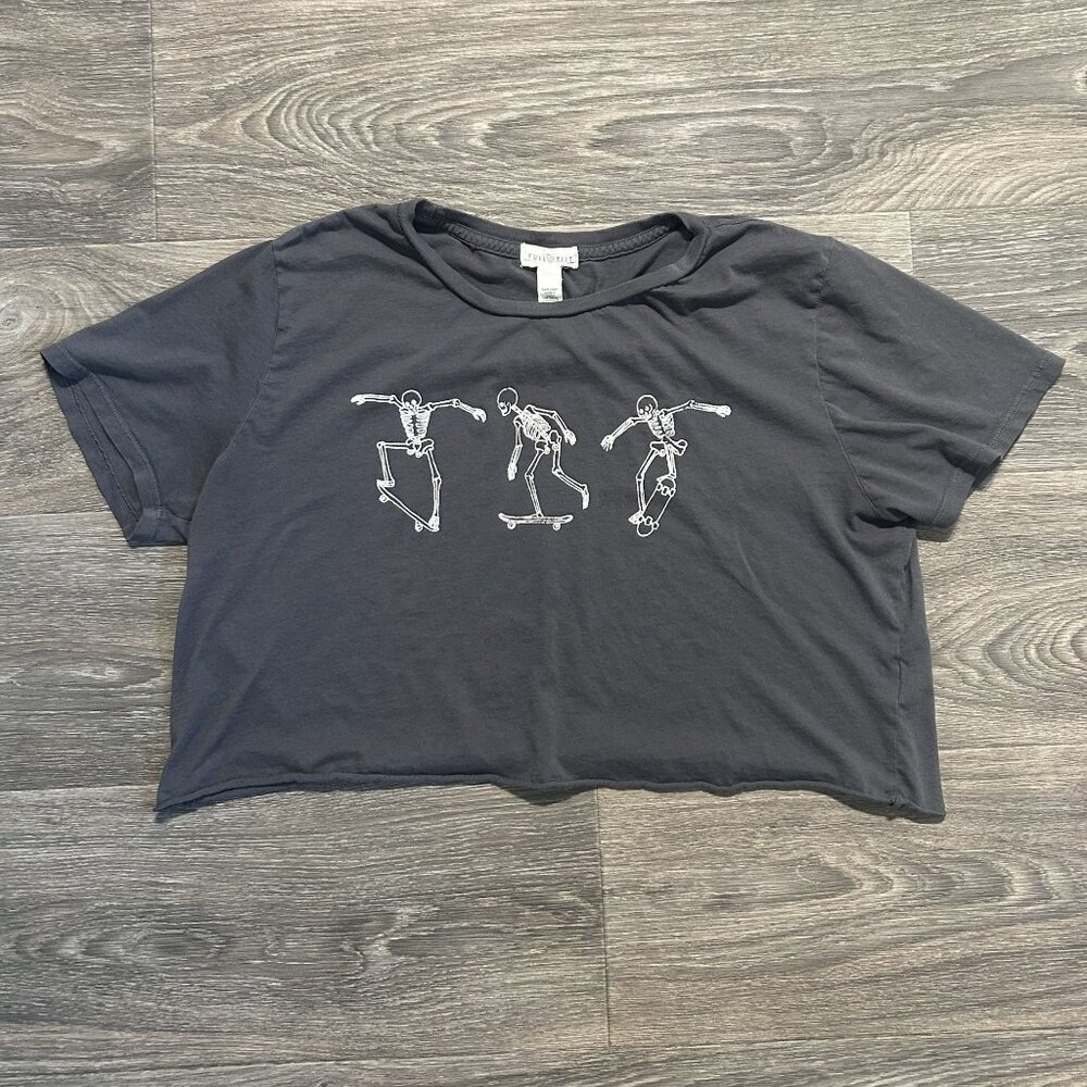 Full Tilt Cropped Tee Size XL Gray Skeletons Skating Skateboard Tshirt Halloween
